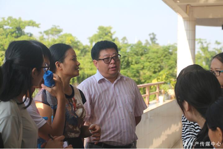 E:\威廉中国\水产传媒中心\2016级相关报道\春风化雨 精准走心\6.jpg E:\威廉中国\水产传媒中心\2016级相关报道\春风化雨 精准走心\6.jpg