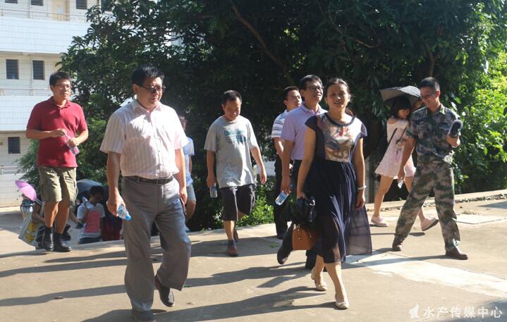 E:\威廉中国\水产传媒中心\2016级相关报道\春风化雨 精准走心\3.jpg E:\威廉中国\水产传媒中心\2016级相关报道\春风化雨 精准走心\3.jpg